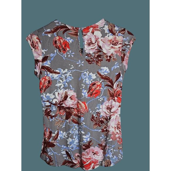 2/$35 Danielrainn Pullover Cap Sleeve Gray Foral Top Women Size Petite XS - Picture 4 of 8